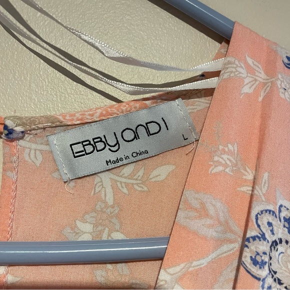 Kimono Style Romper With Pockets - Picture 6 of 7